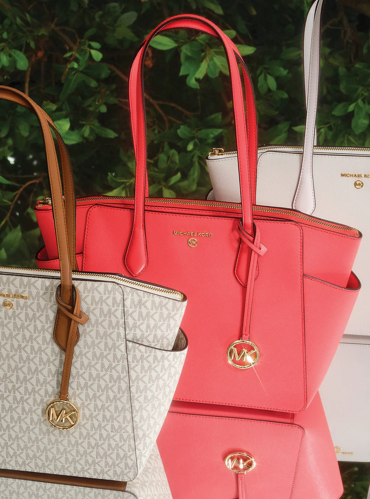 Marilyn Medium Logo Tote Bag